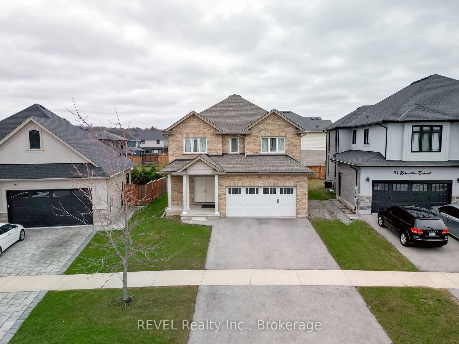 29 BERGENSTEIN Crescent, Pelham, ON