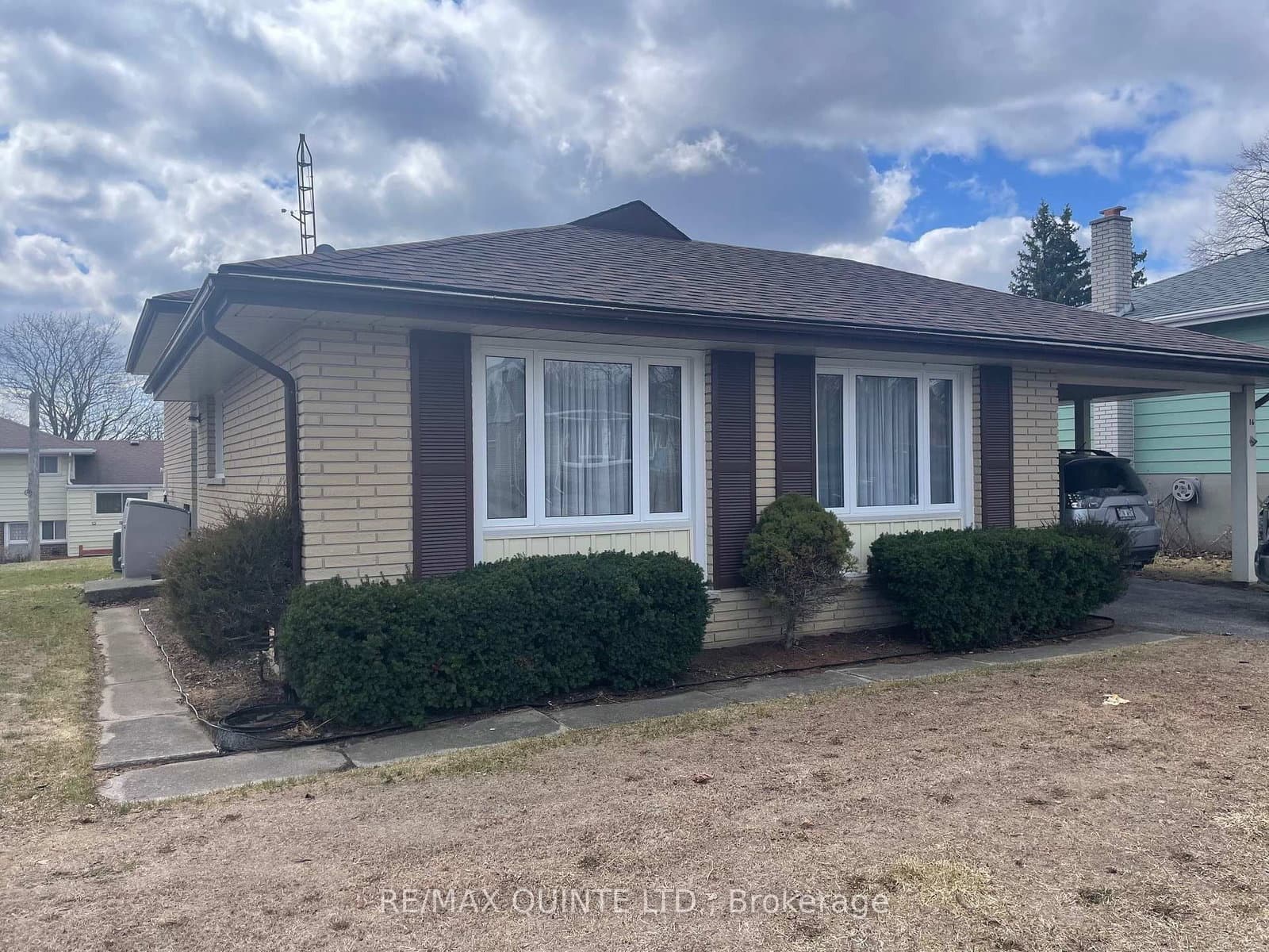 16 Belvedere Road, Quinte West, ON
