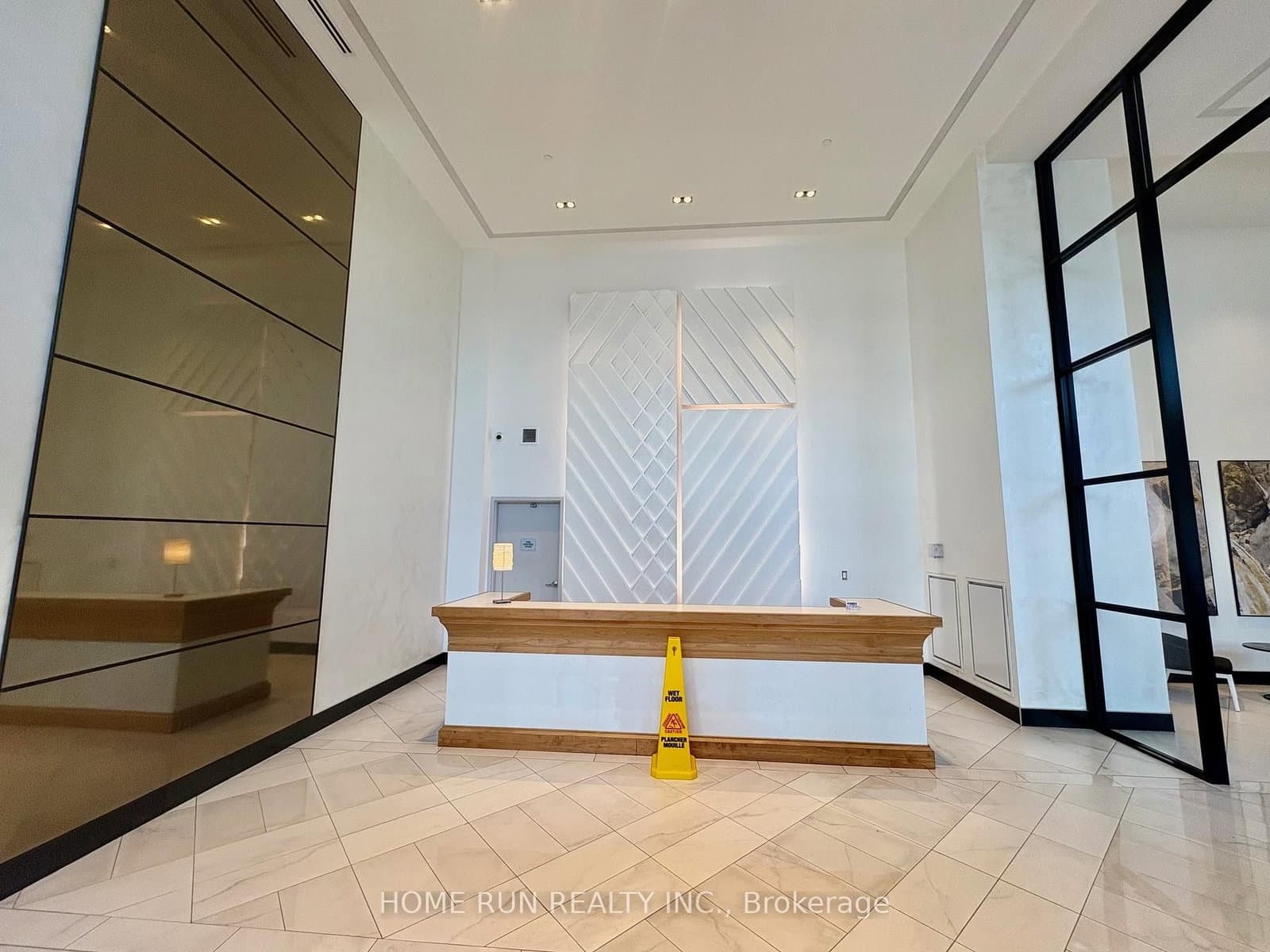3 - 255 Bay Street, Ottawa, ON — photo 2