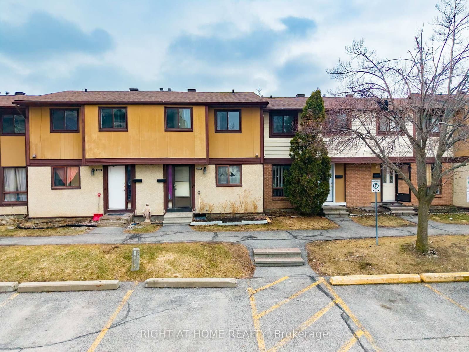 1324 Belgate Way, Ottawa, ON — photo 1