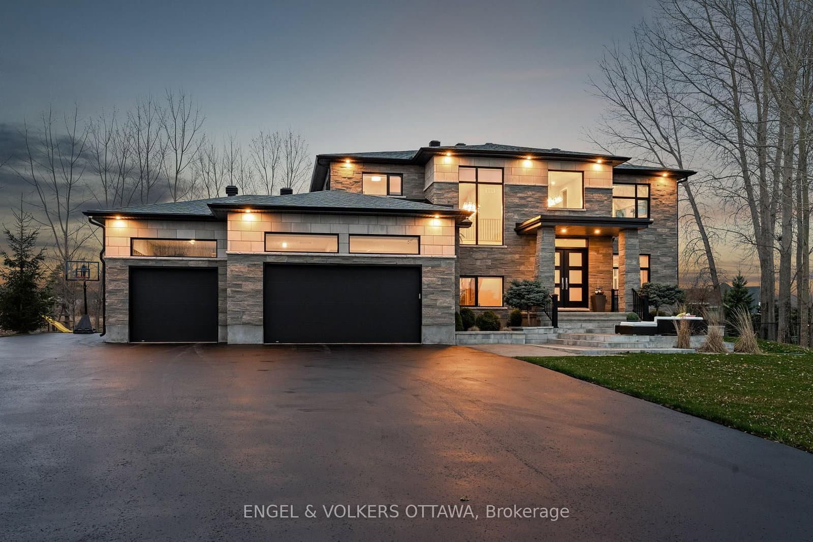 532 Leimerk Court, Ottawa, ON