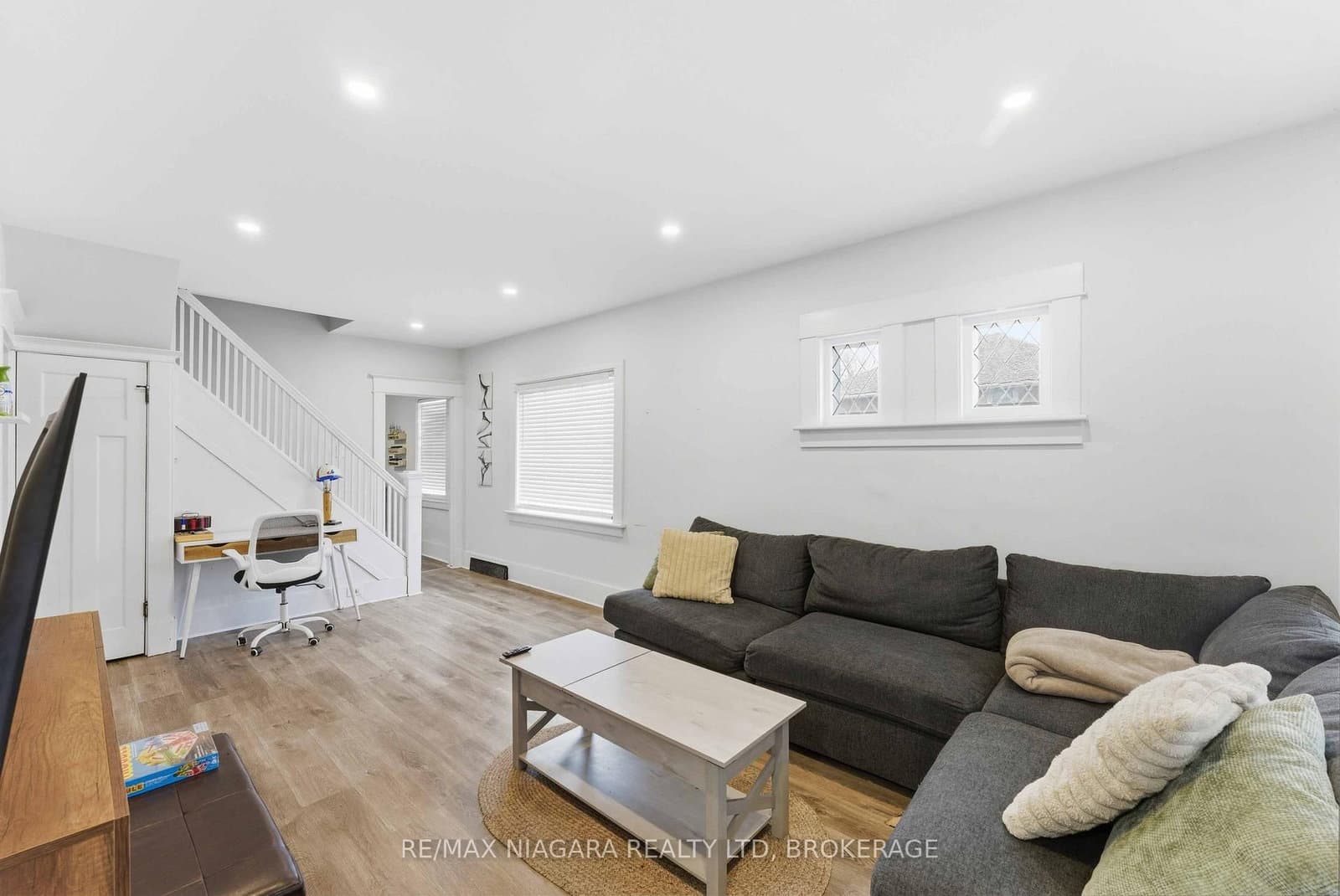 5033 Willmott Street, Niagara Falls, ON — photo 3