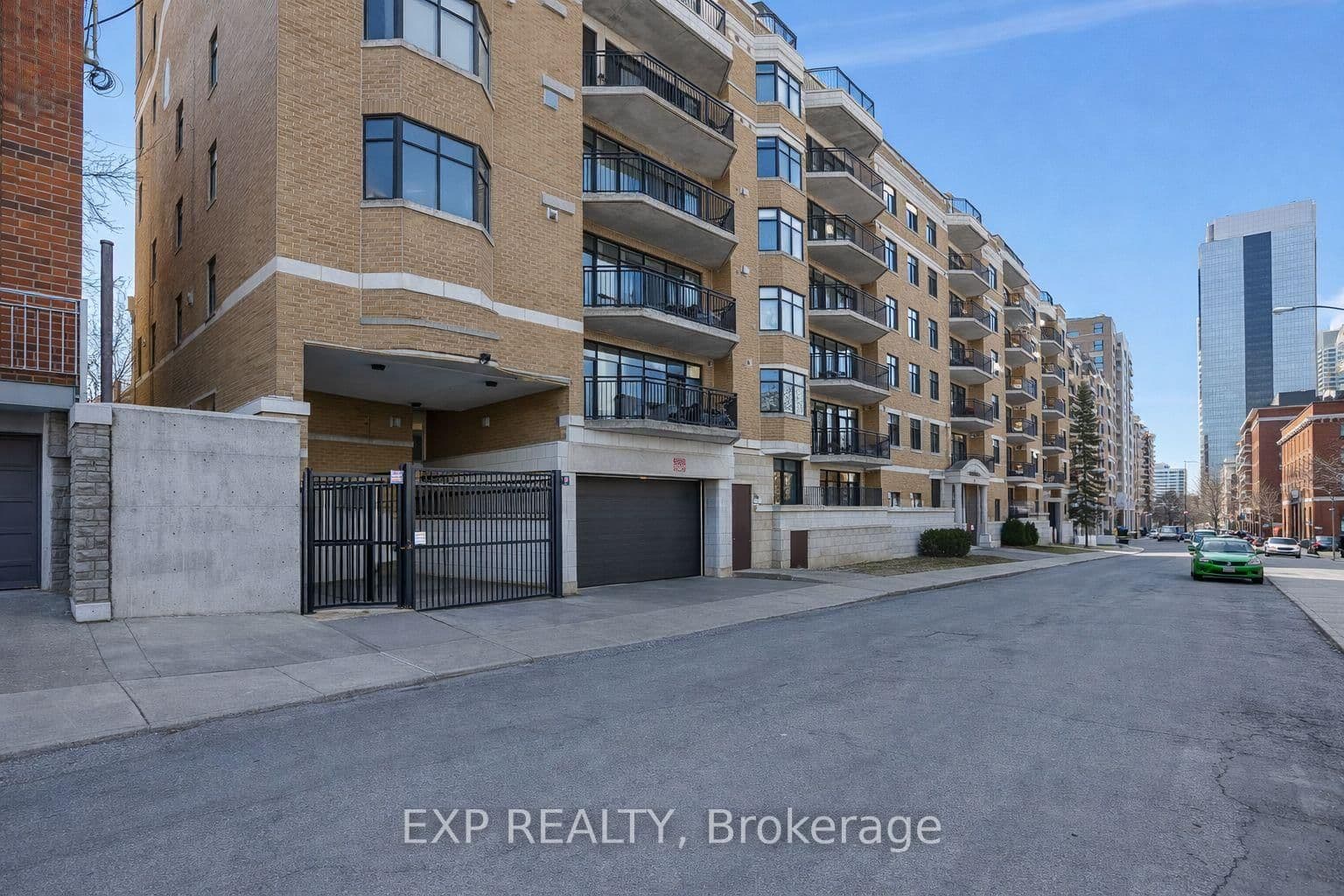 209 - 260 Besserer Street, Ottawa, ON — photo 2