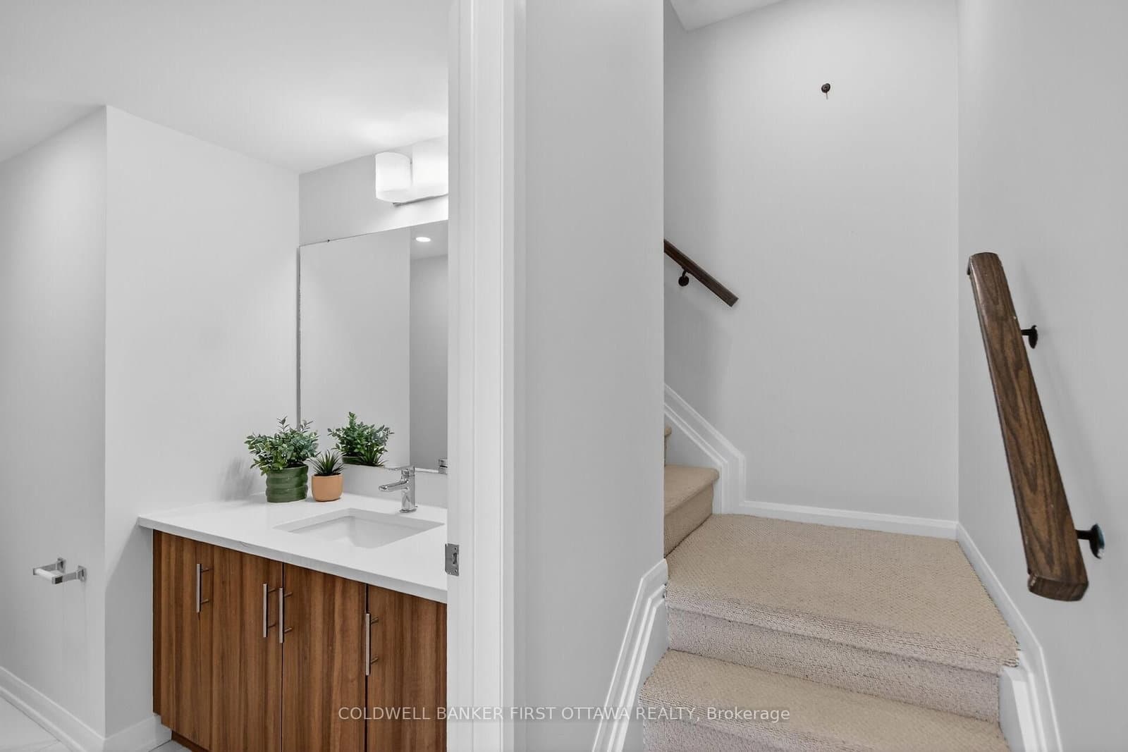 77 Cherry Blossom Private, Ottawa, ON — photo 4