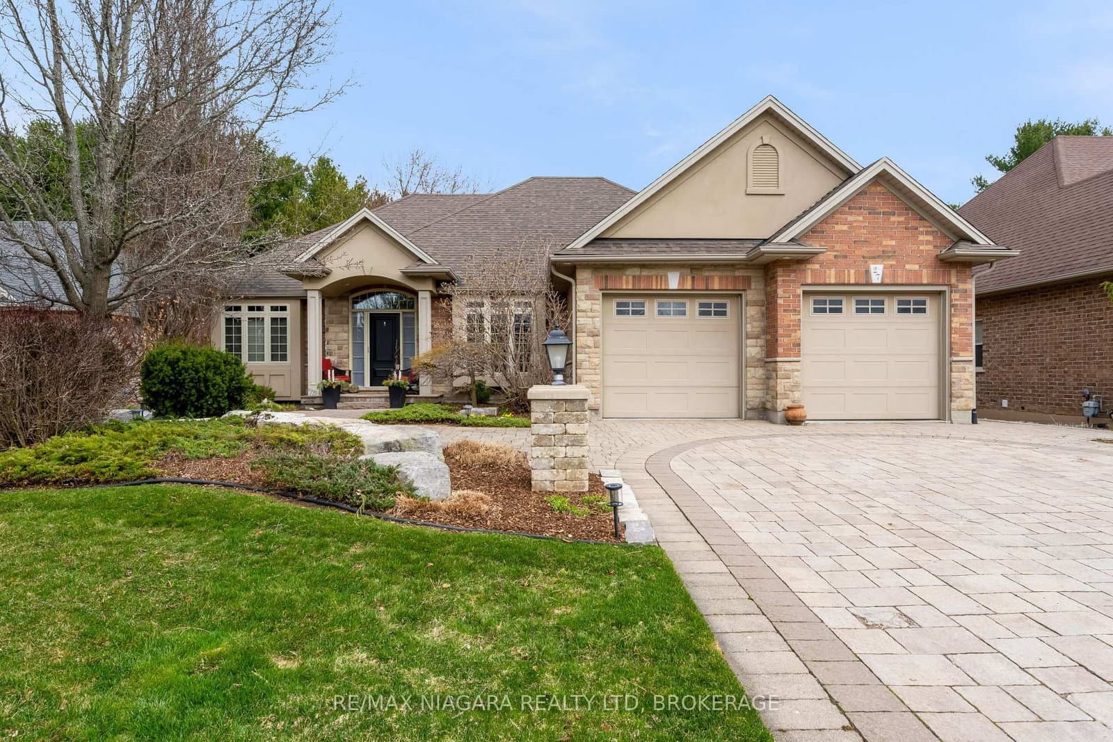 27 Martha Court, Pelham, ON