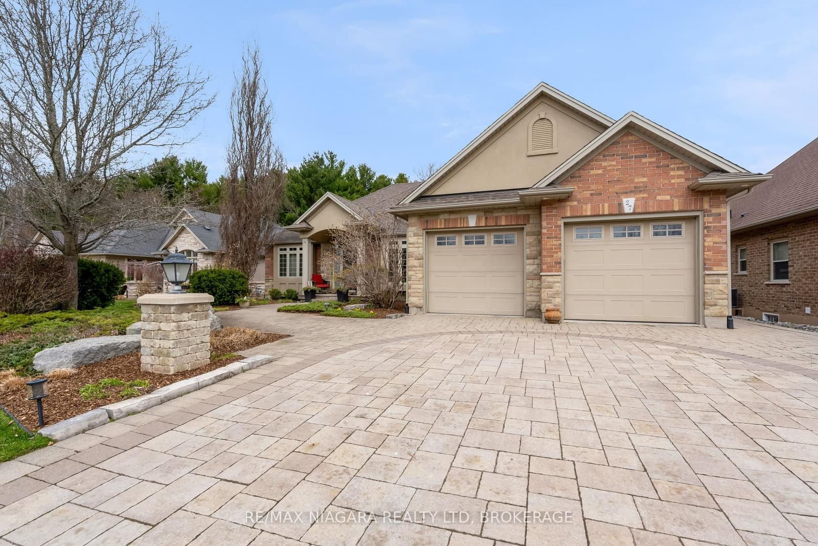 27 Martha Court, Pelham, ON — photo 2