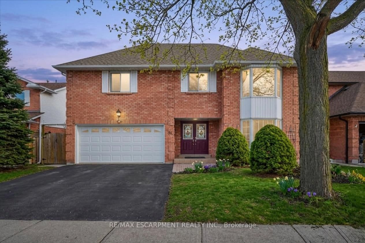 54 GOLDCREST Drive, Hamilton, ON