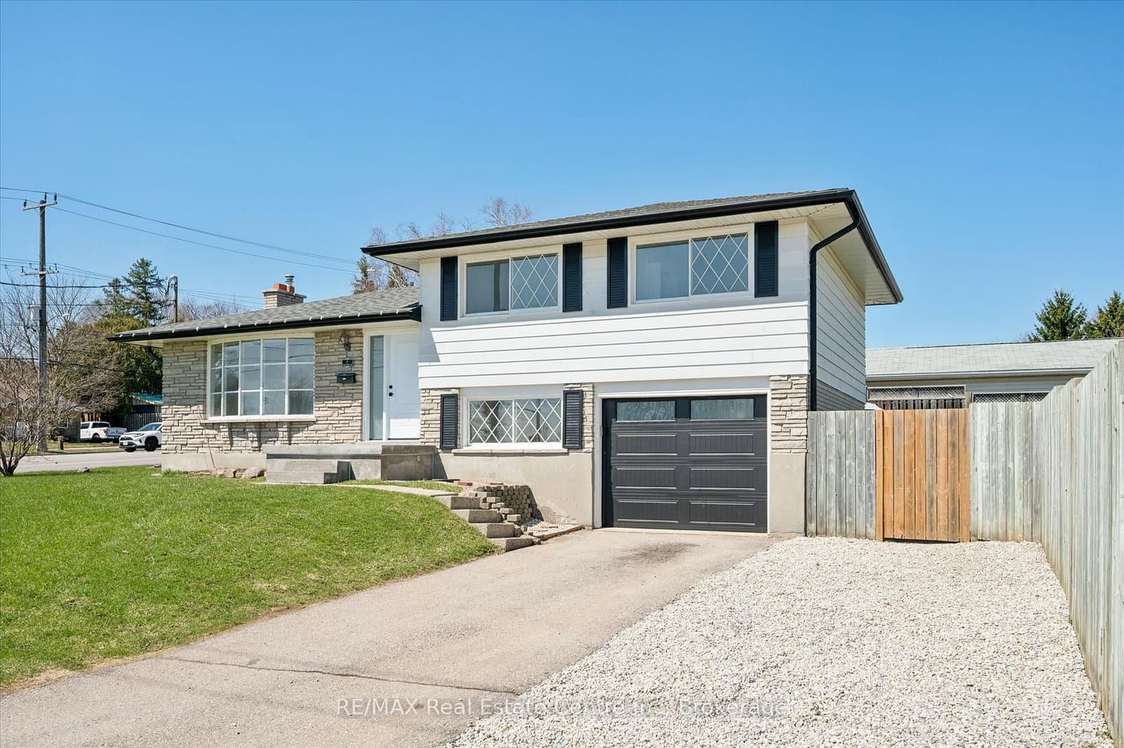 6 Eastview Road, Guelph, ON — photo 2