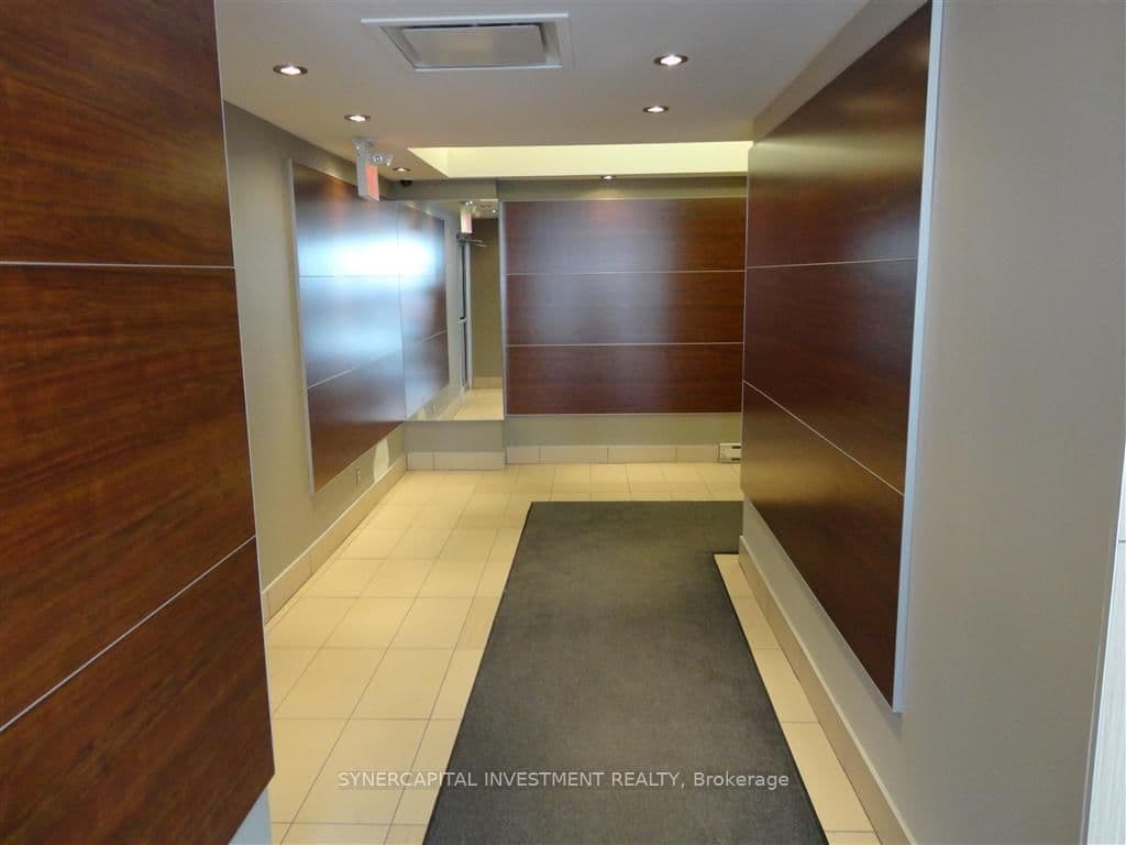 304 - 1376 Bank Street, Ottawa, ON — photo 2