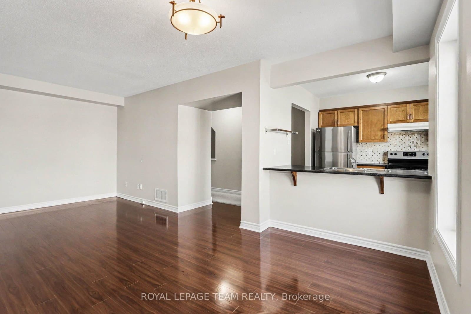 2100 Madrid Avenue, Ottawa, ON — photo 11
