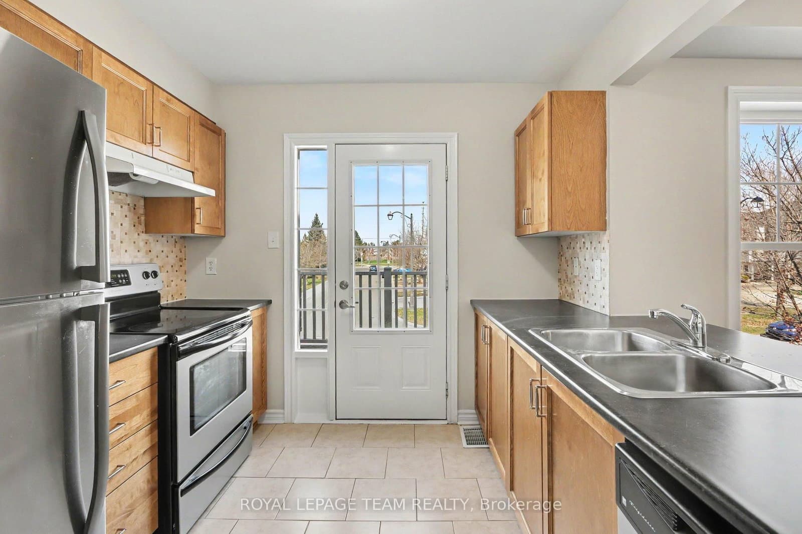 2100 Madrid Avenue, Ottawa, ON — photo 14