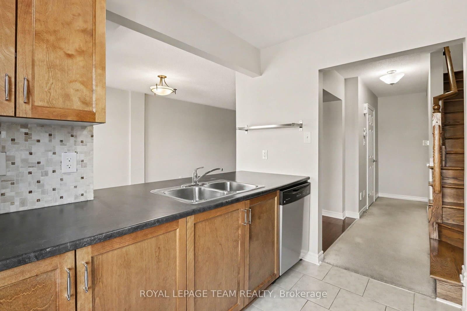 2100 Madrid Avenue, Ottawa, ON — photo 18