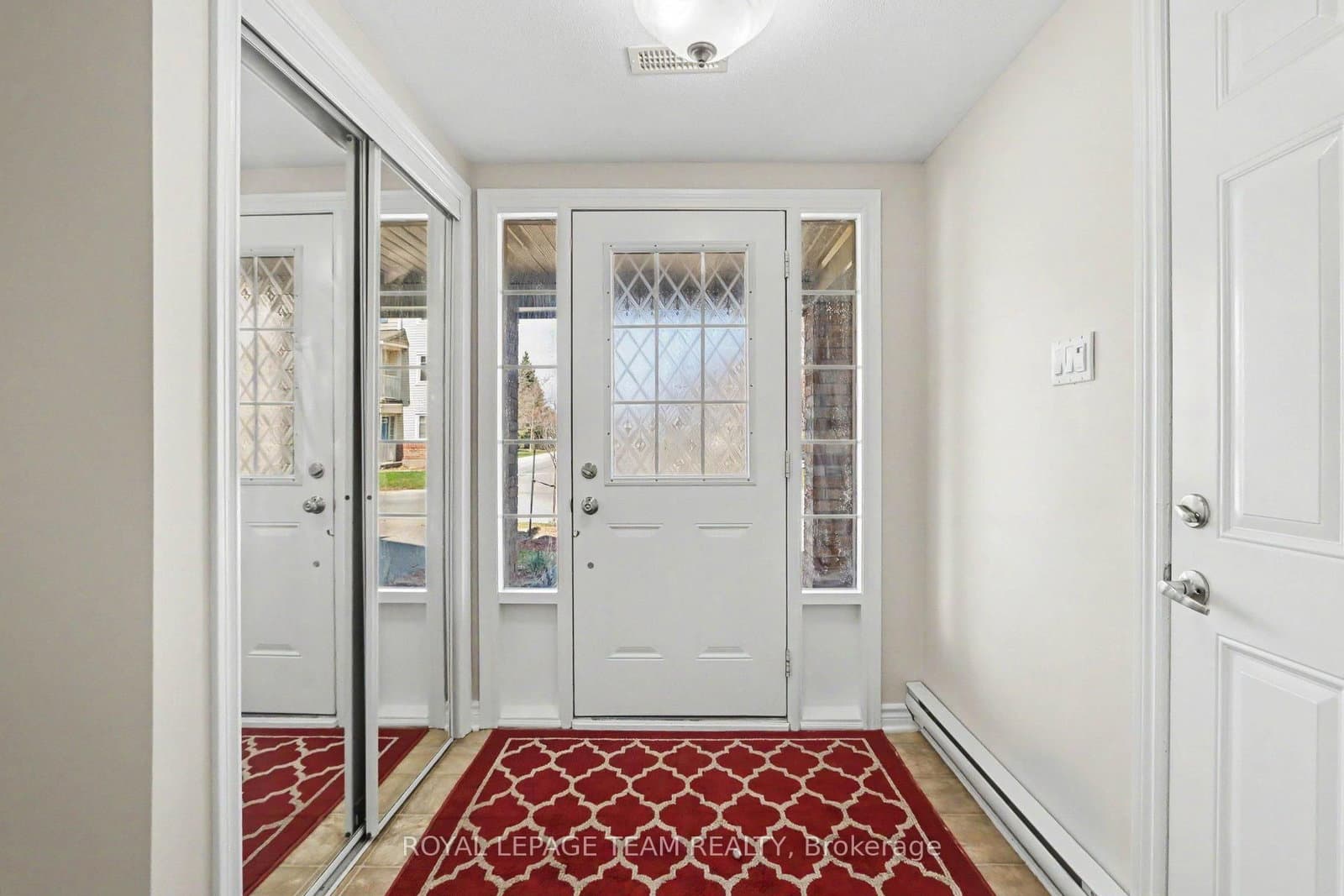 2100 Madrid Avenue, Ottawa, ON — photo 4