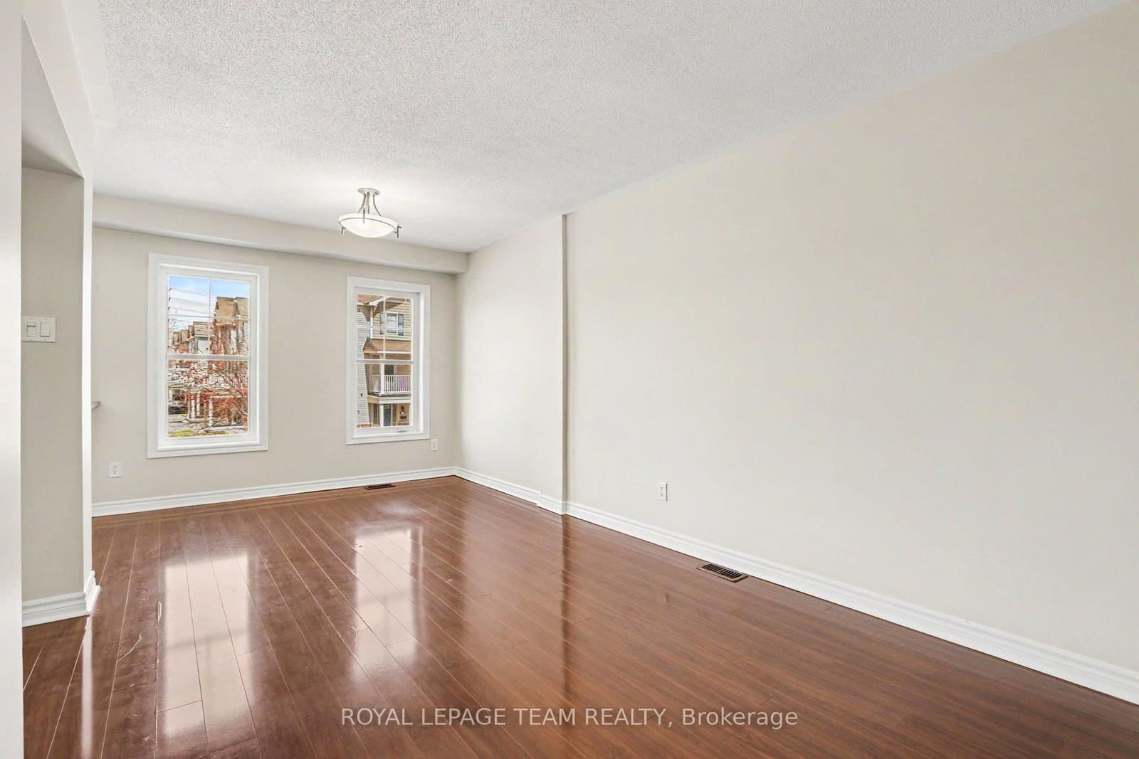 2100 Madrid Avenue, Ottawa, ON — photo 9