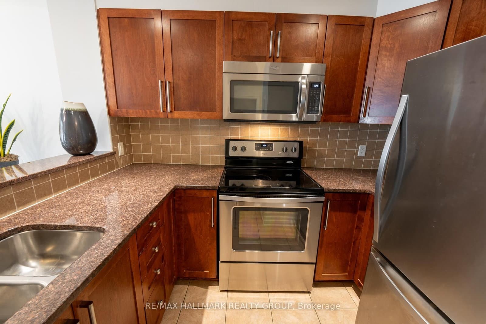 1007 - 200 Besserer Street, Ottawa, ON — photo 6