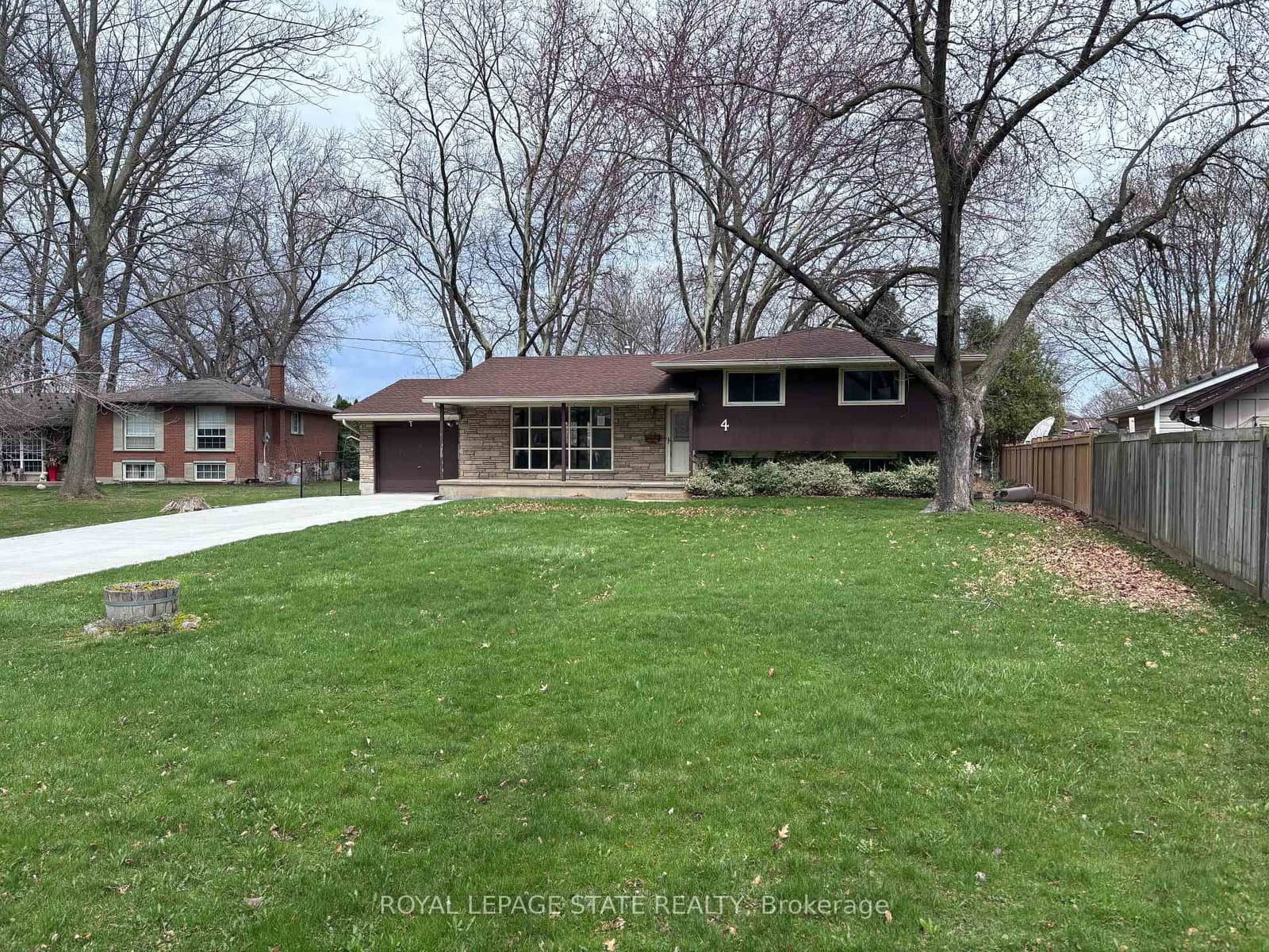 4 Beechwood Court, St. Catharines, ON — photo 3