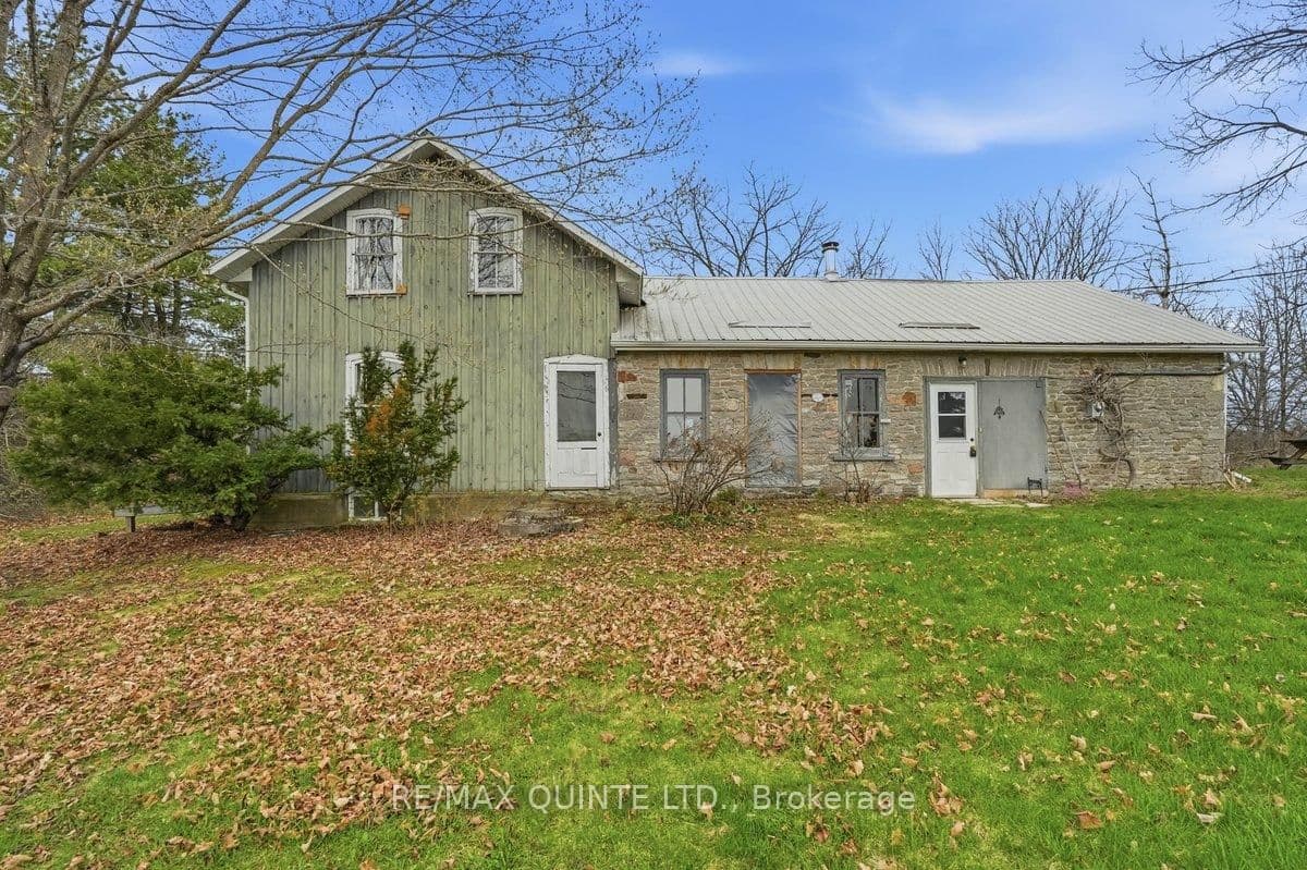 1079 Clearview Road, Stirling, ON — photo 3
