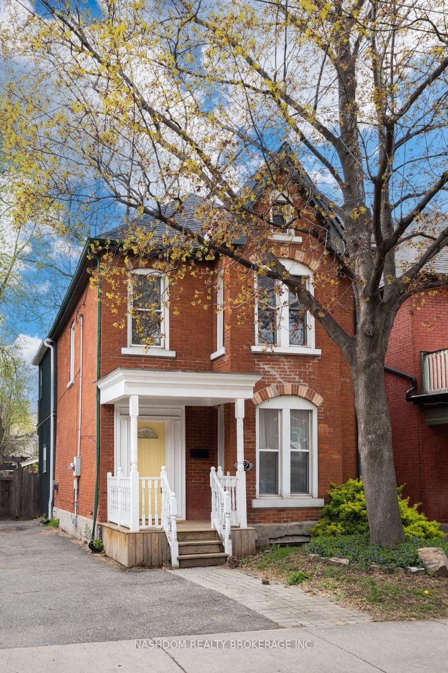 42 Erie Avenue, Hamilton, ON — photo 2