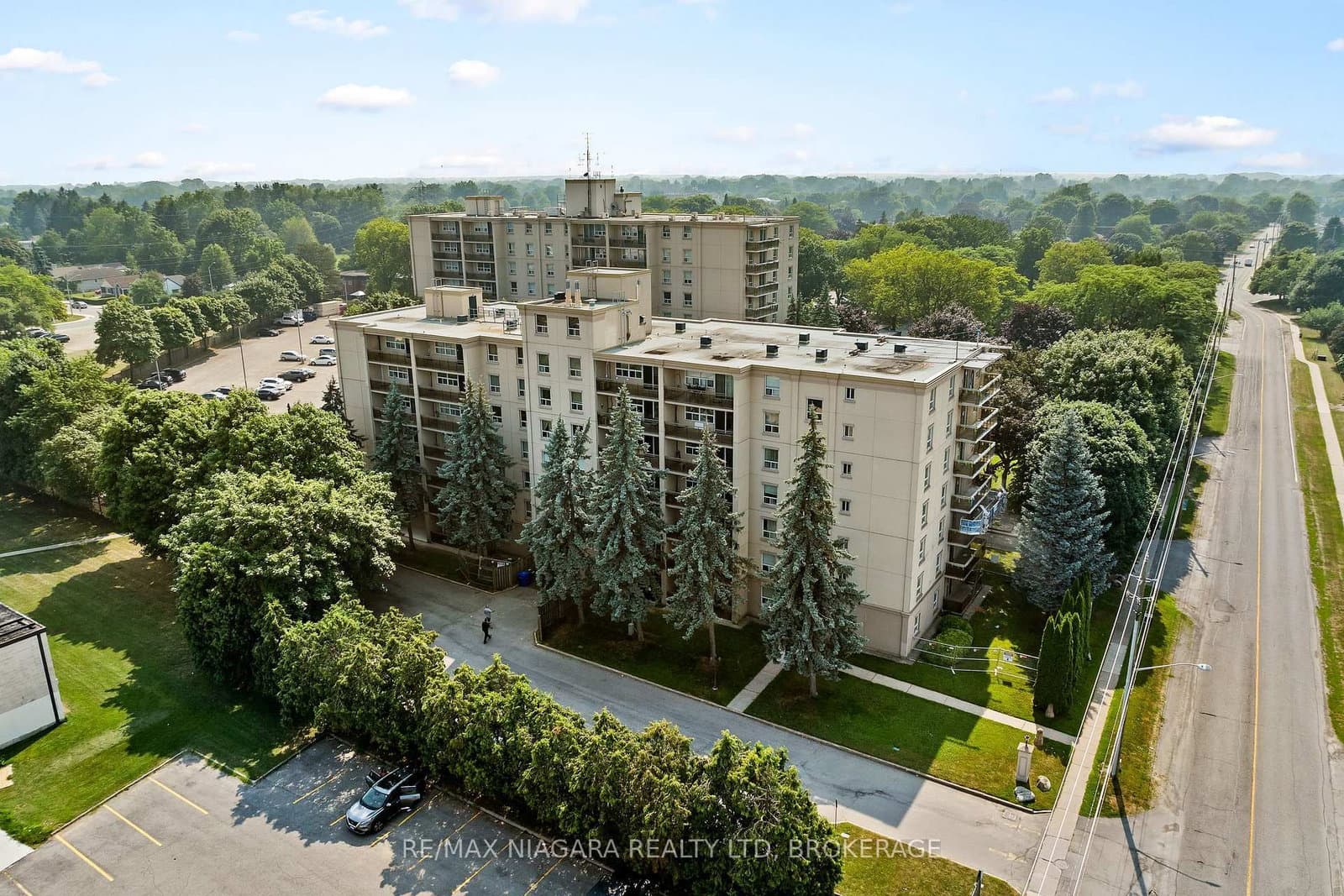 205 - 6390 Huggins Street, Niagara Falls, ON — photo 3