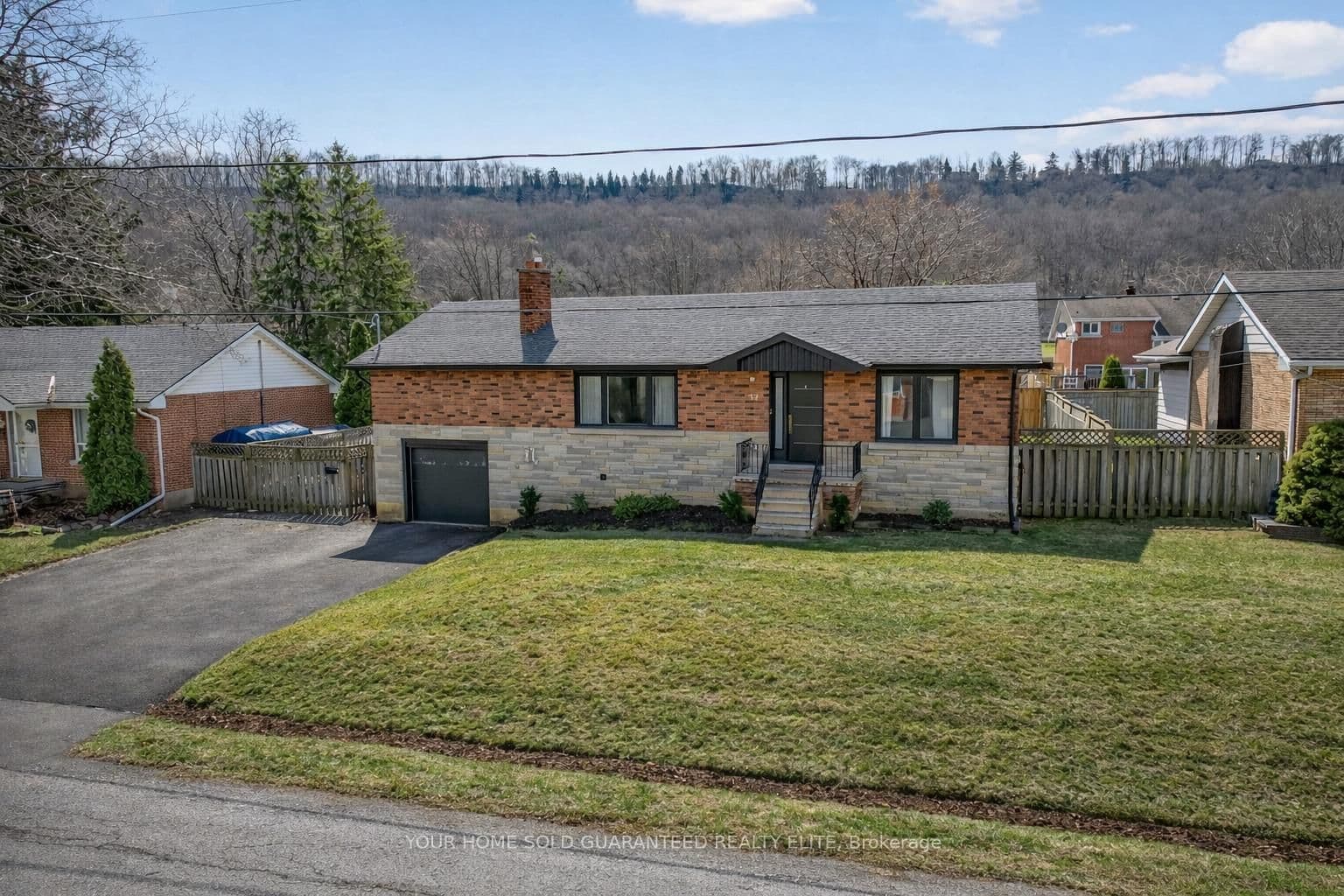 22 Hazelwood Avenue, Grimsby, ON