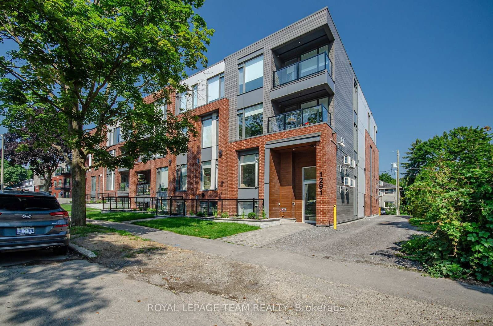 304 - 1291 Summerville Avenue, Ottawa, ON — photo 2