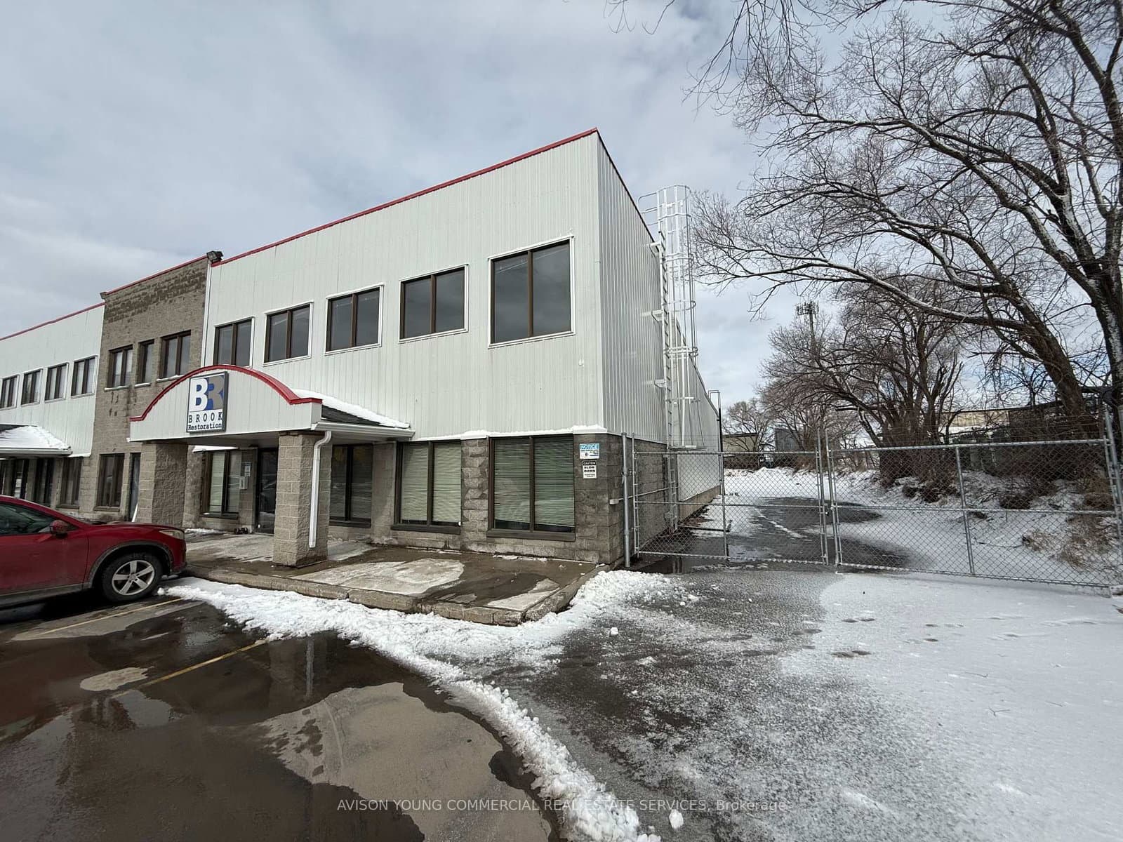 Unit 22B - 22 Jamie Avenue, Ottawa, ON — photo 2