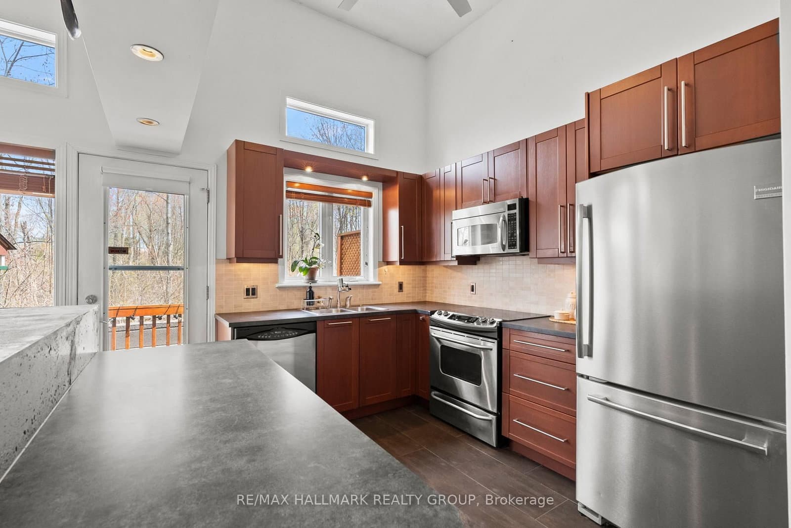 243 Gladeview Private, Ottawa, ON — photo 12