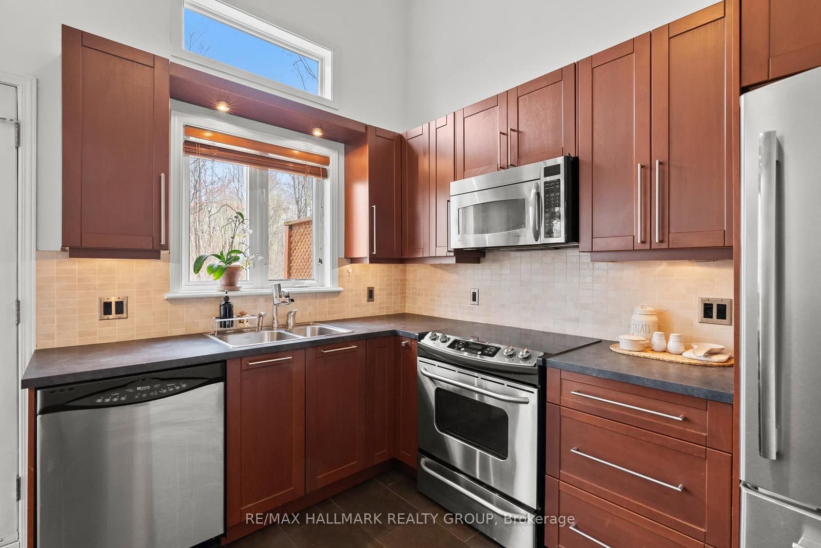 243 Gladeview Private, Ottawa, ON — photo 13