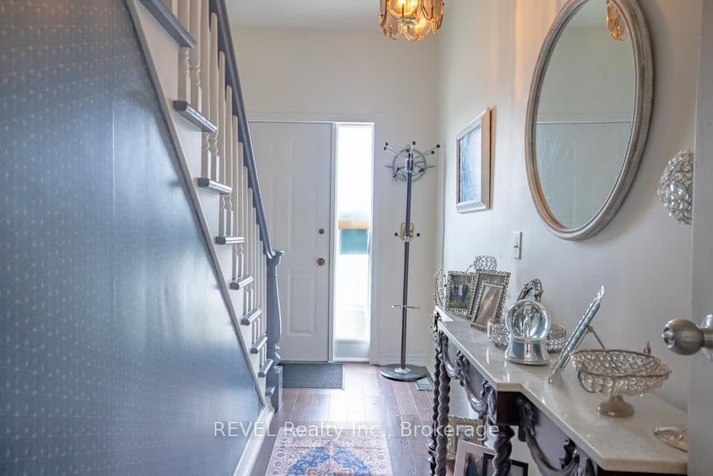 10 Wiley Street, St. Catharines, ON — photo 3