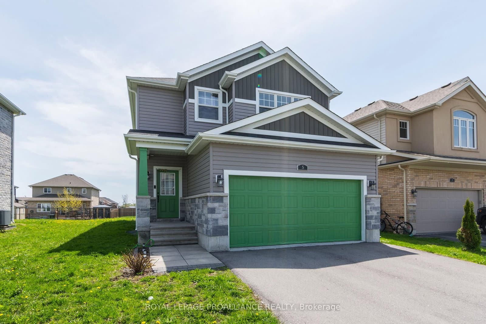 5 Cottonwood Drive, Belleville, ON