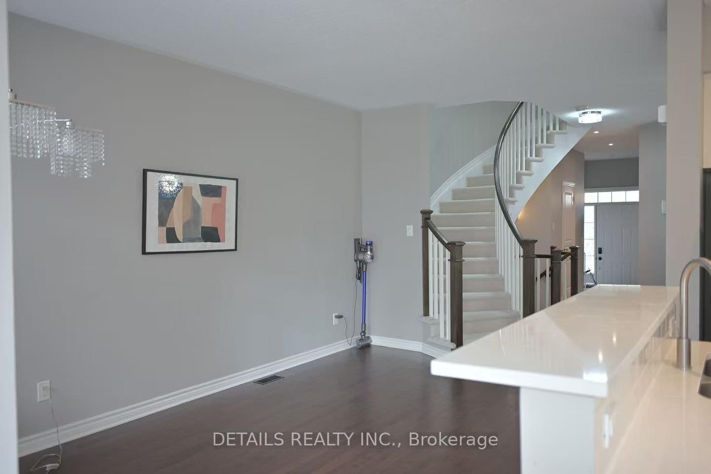 29 Torbec Avenue, Ottawa, ON — photo 3