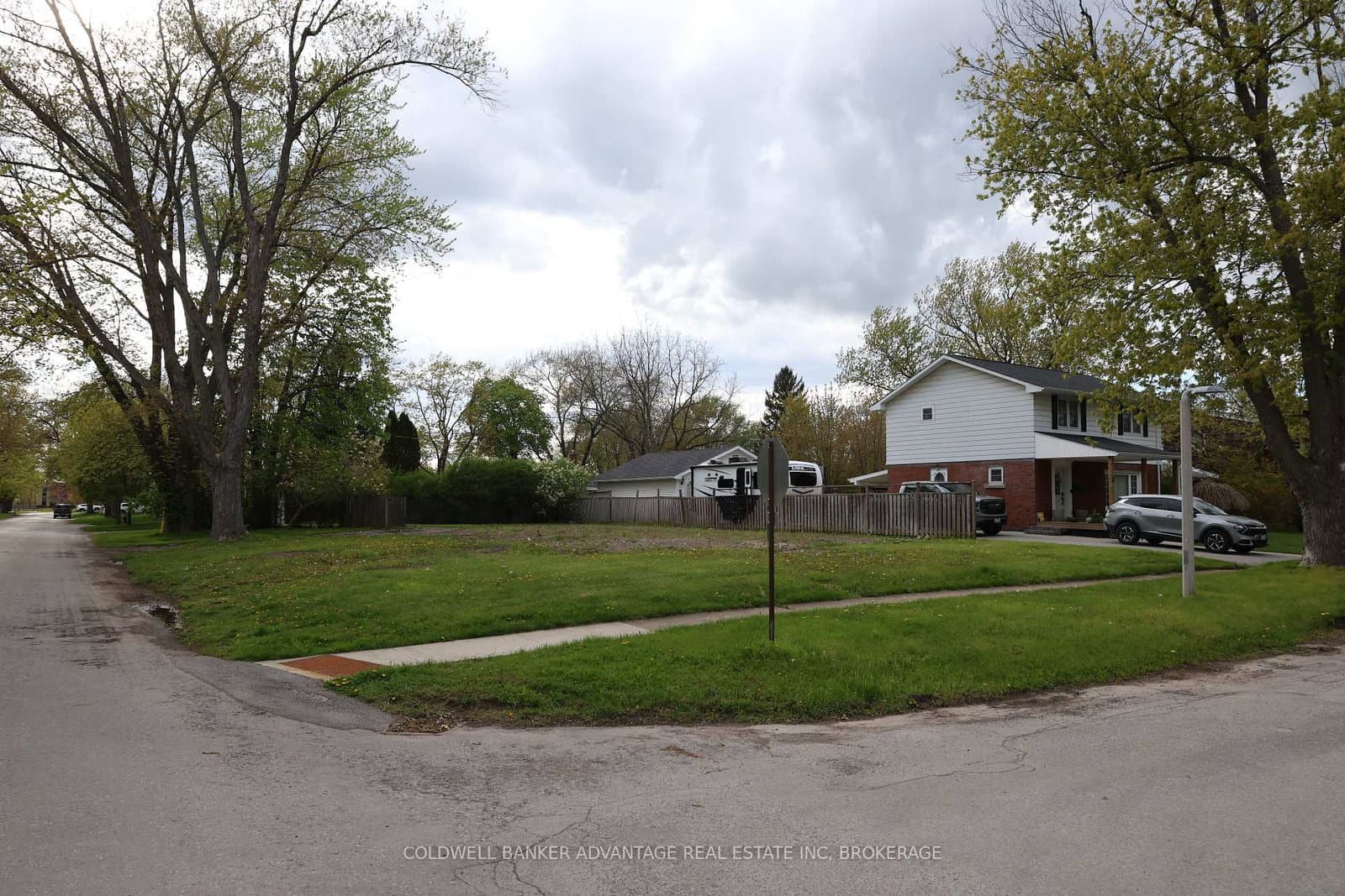 74 Summit Avenue, Welland, ON