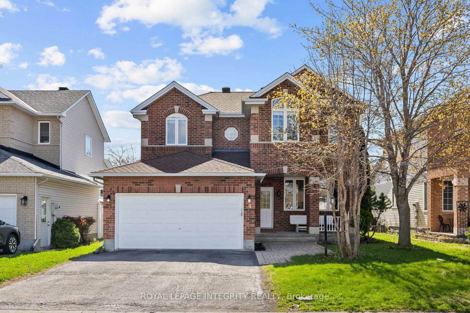 4 Tamarack Place, Ottawa, ON