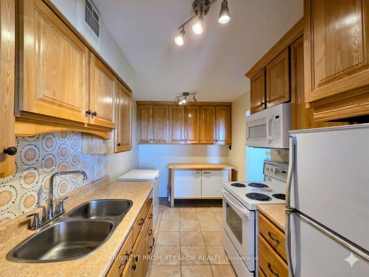 1007 - 2400 Virginia Drive, Ottawa, ON — photo 10