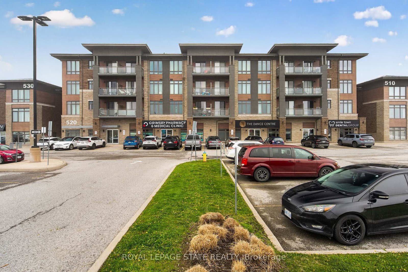 308 - 520 North Service Road, Grimsby, ON — photo 2