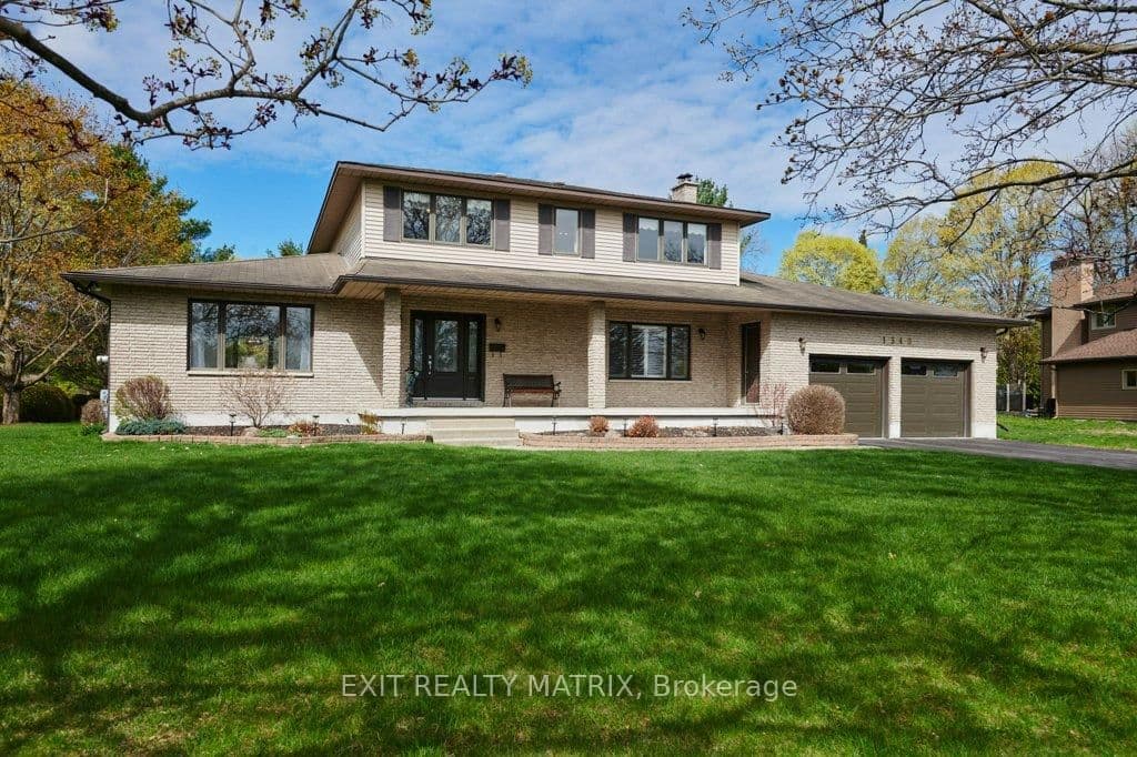 1340 Cuthbert Way, Greely, ON