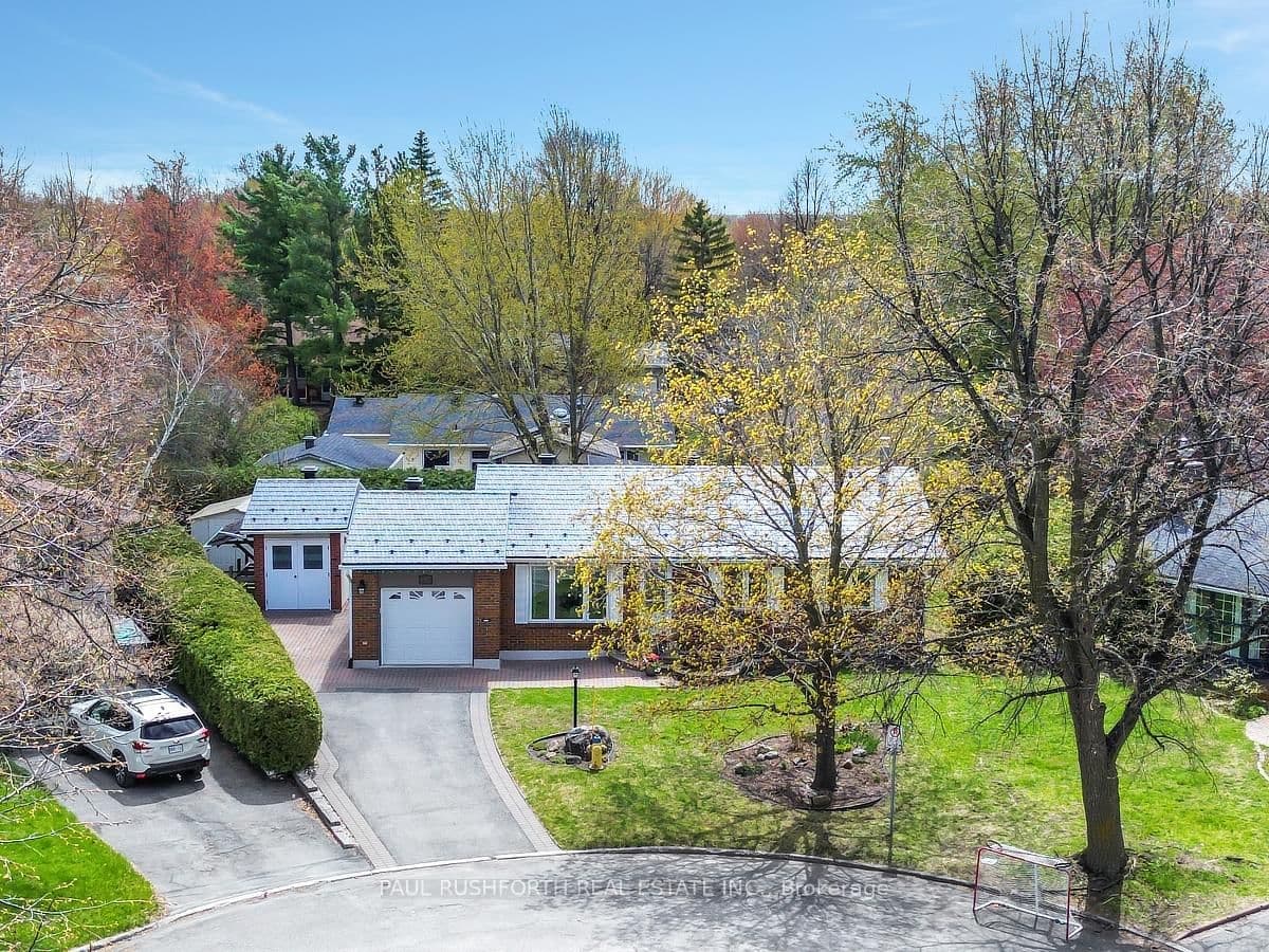 8 Teakwood Court, Ottawa, ON — photo 2