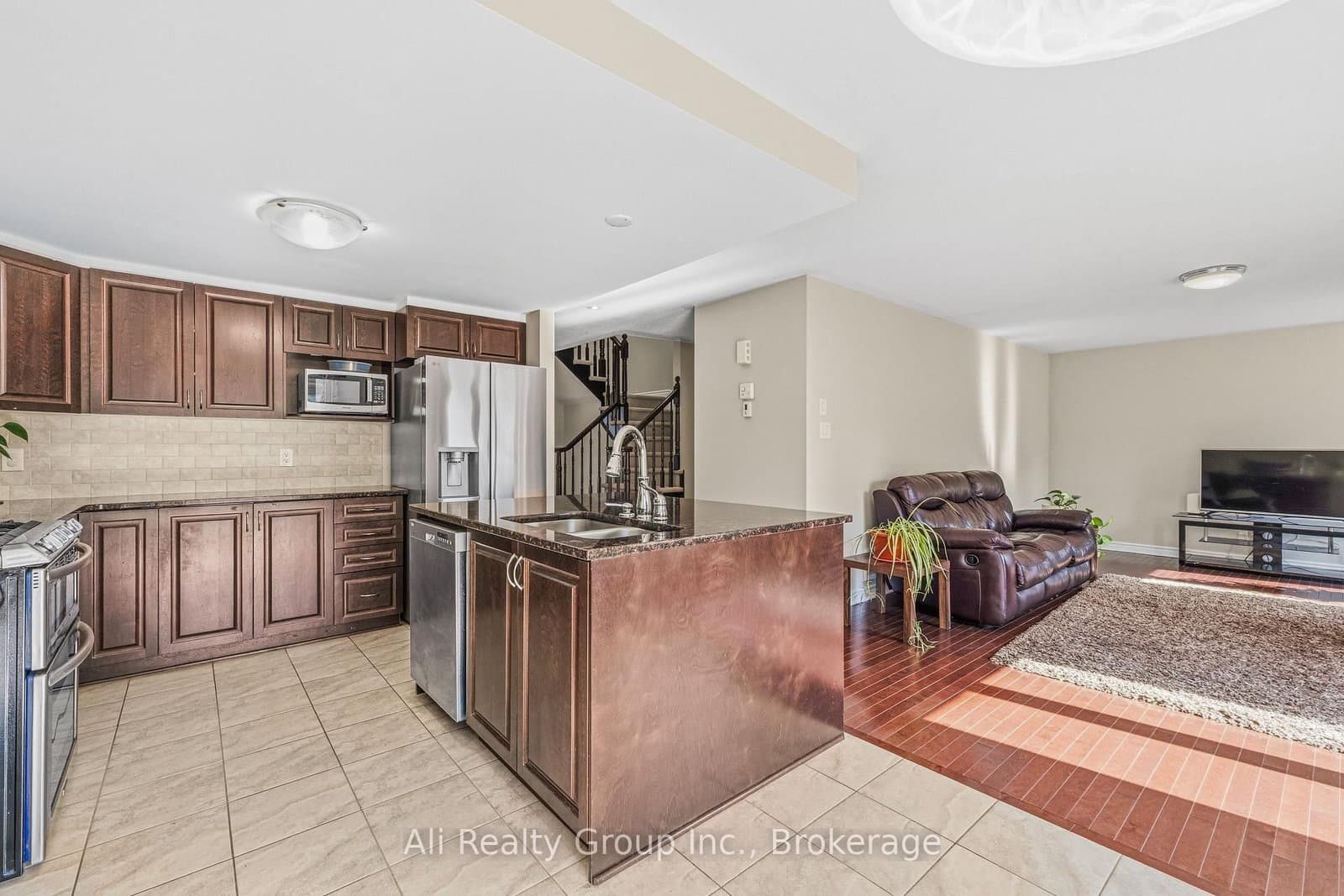 400 Nestleton Street, Ottawa, ON — photo 10