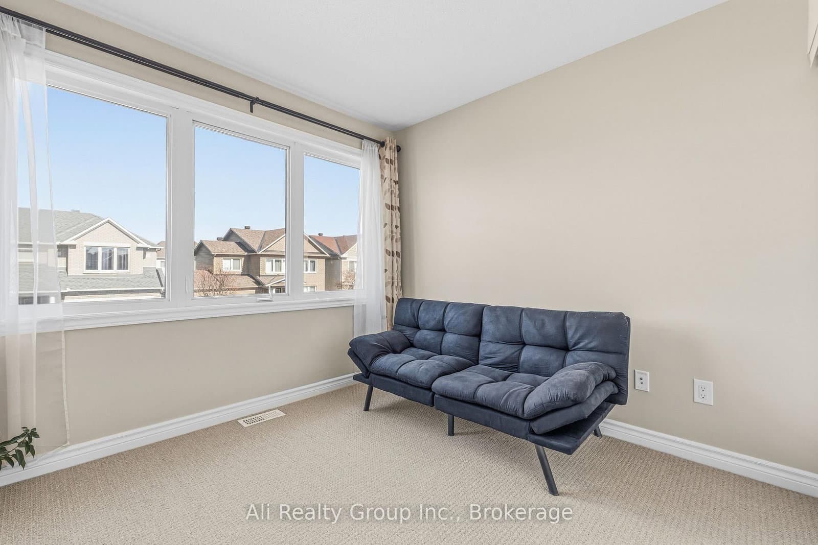 400 Nestleton Street, Ottawa, ON — photo 17