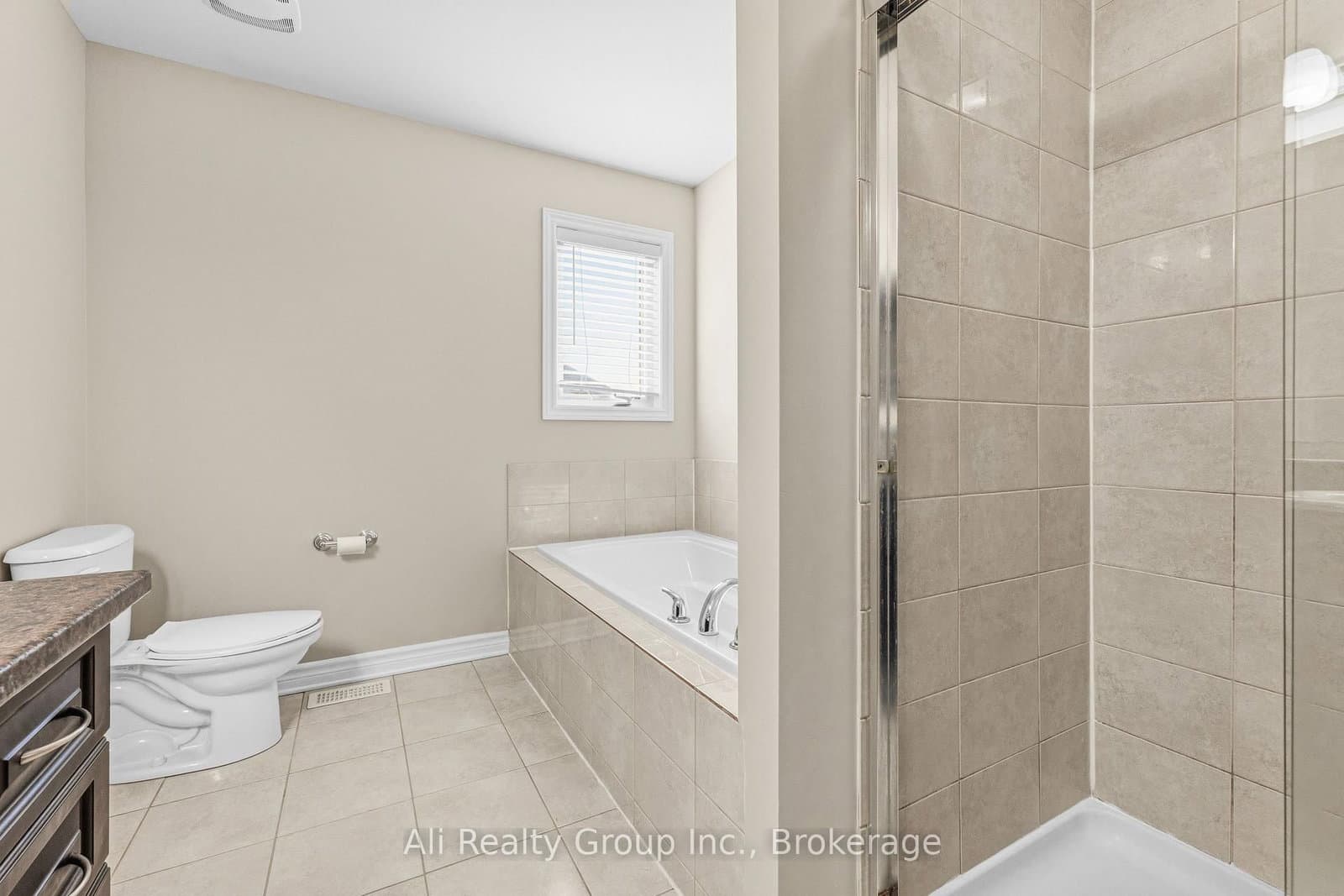 400 Nestleton Street, Ottawa, ON — photo 18