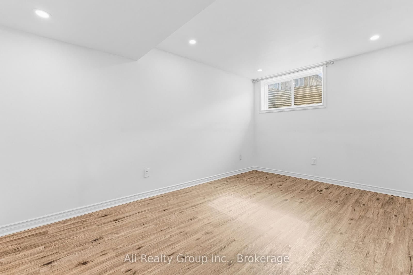400 Nestleton Street, Ottawa, ON — photo 21