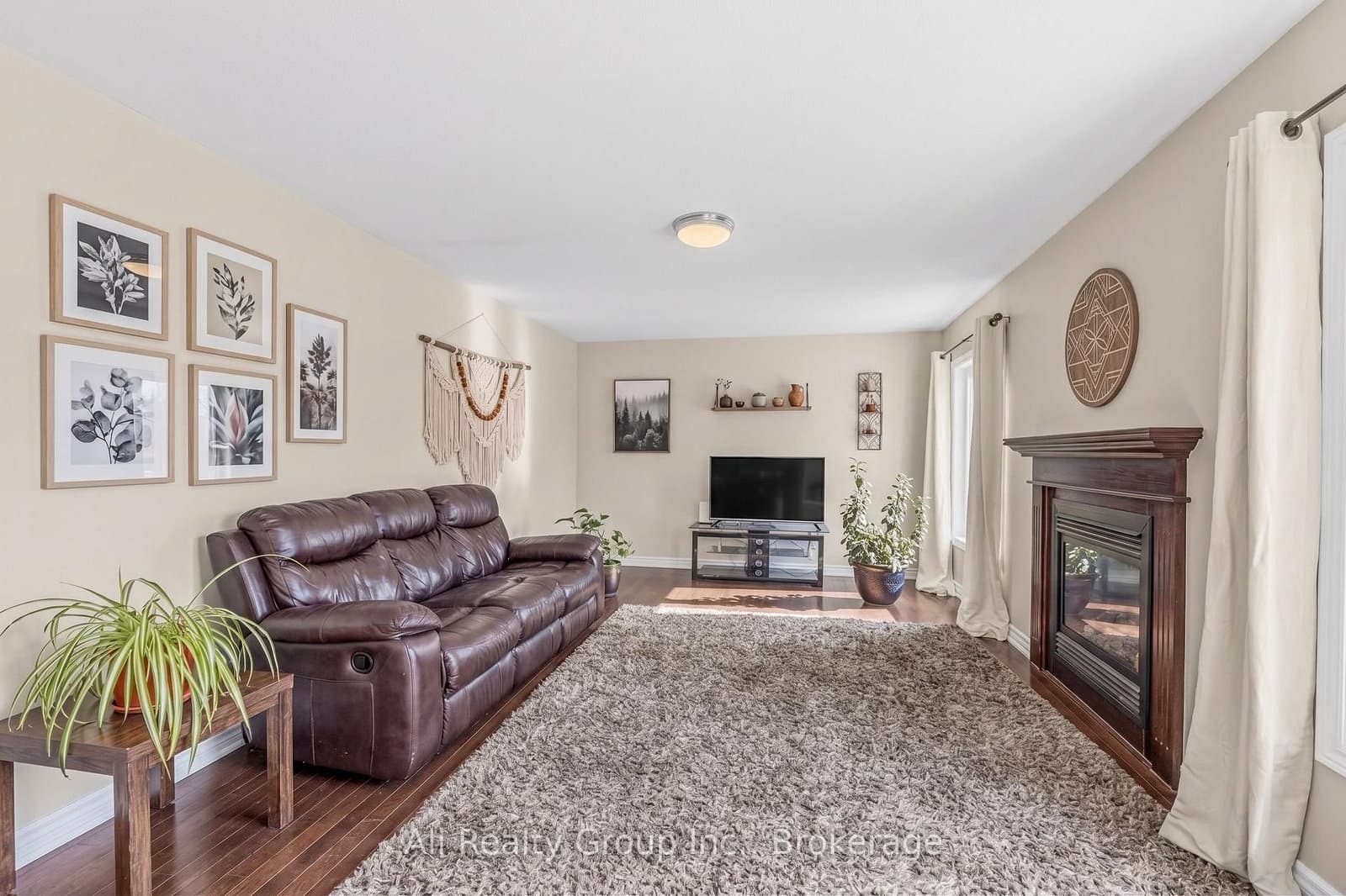 400 Nestleton Street, Ottawa, ON — photo 4