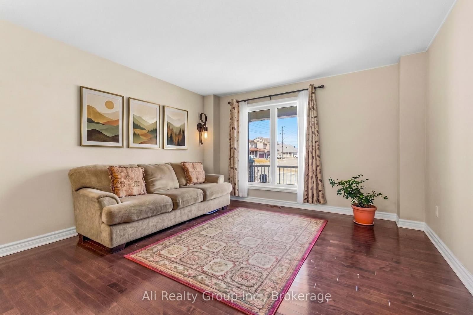 400 Nestleton Street, Ottawa, ON — photo 5
