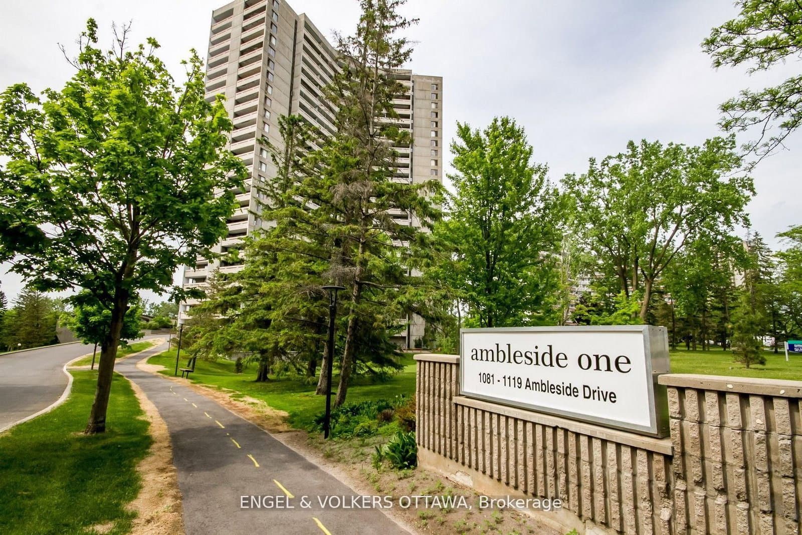 2209 - 1081 Ambleside Drive, Ottawa, ON