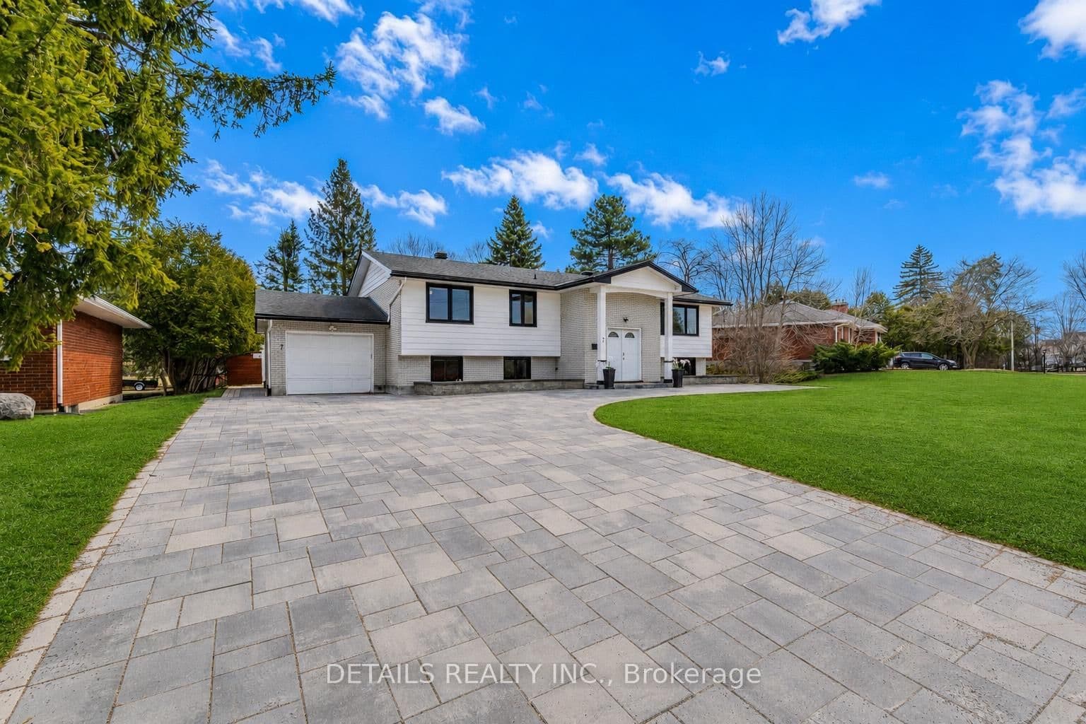 7 Kerry Crescent, Ottawa, ON