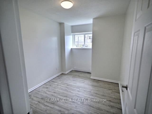 105B - 2044 Arrowsmith Drive, Ottawa, ON — photo 9