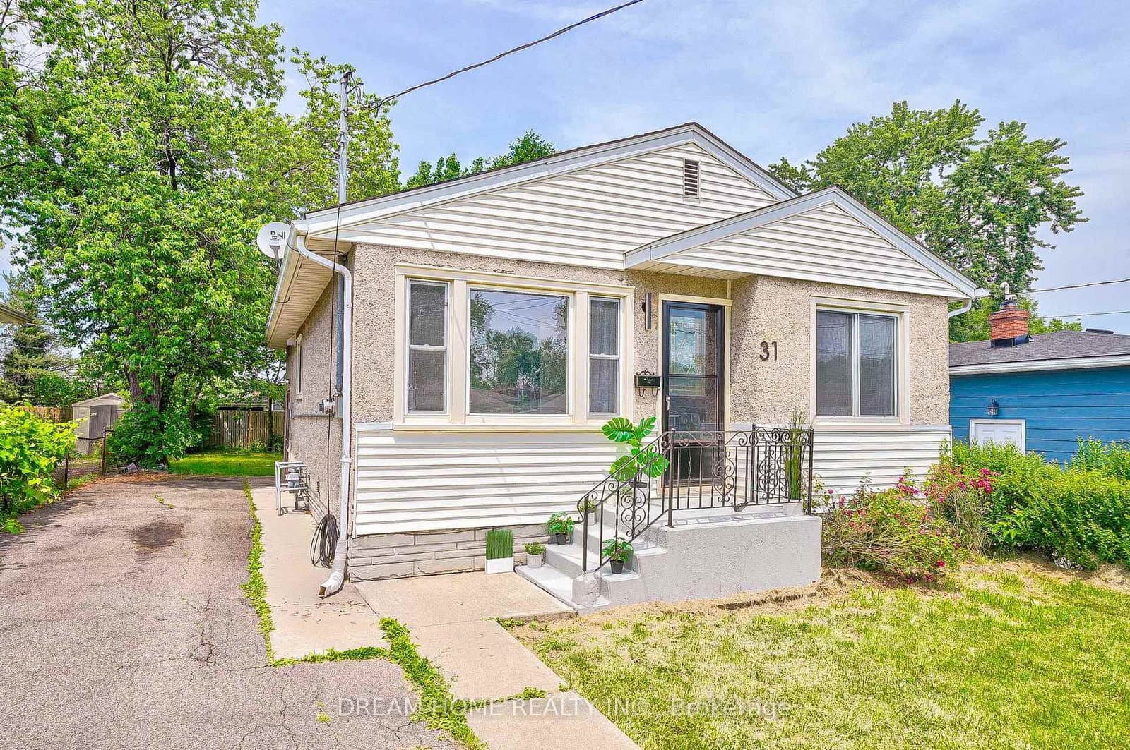 31 Warren Road, St. Catharines, ON — photo 2