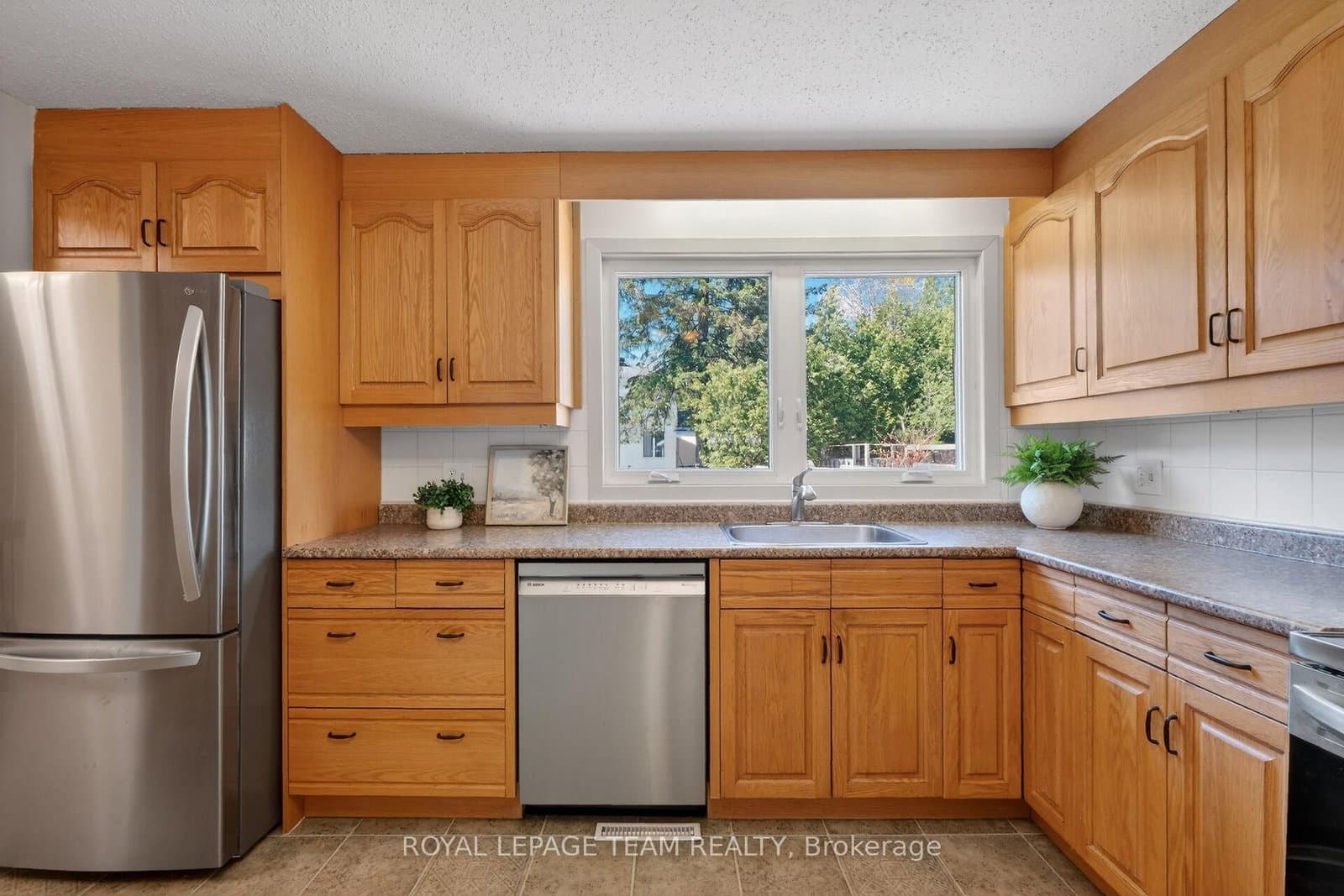 21 Lindhurst Crescent, Ottawa, ON — photo 15