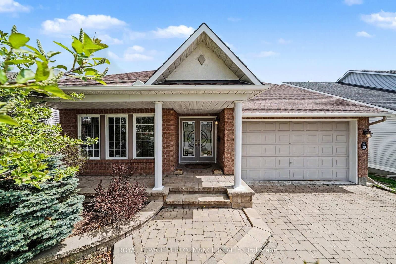 19 Settlers Ridge Way, Ottawa, ON — photo 1