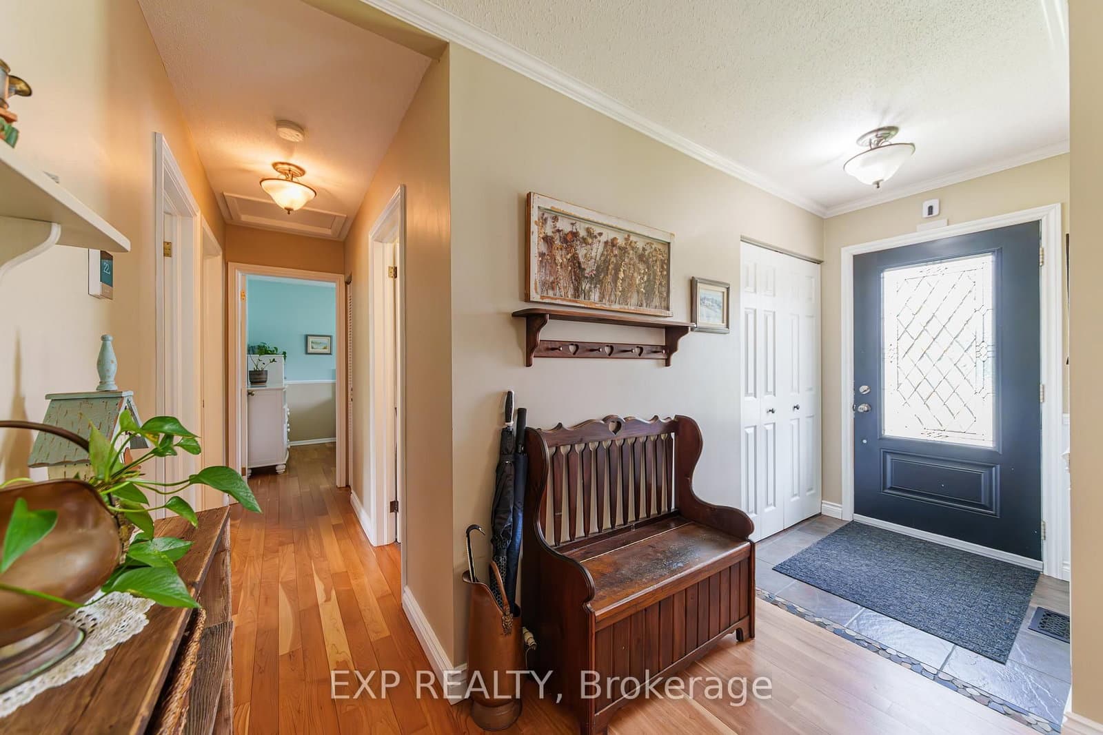 49 Parkmount Crescent, Ottawa, ON — photo 3